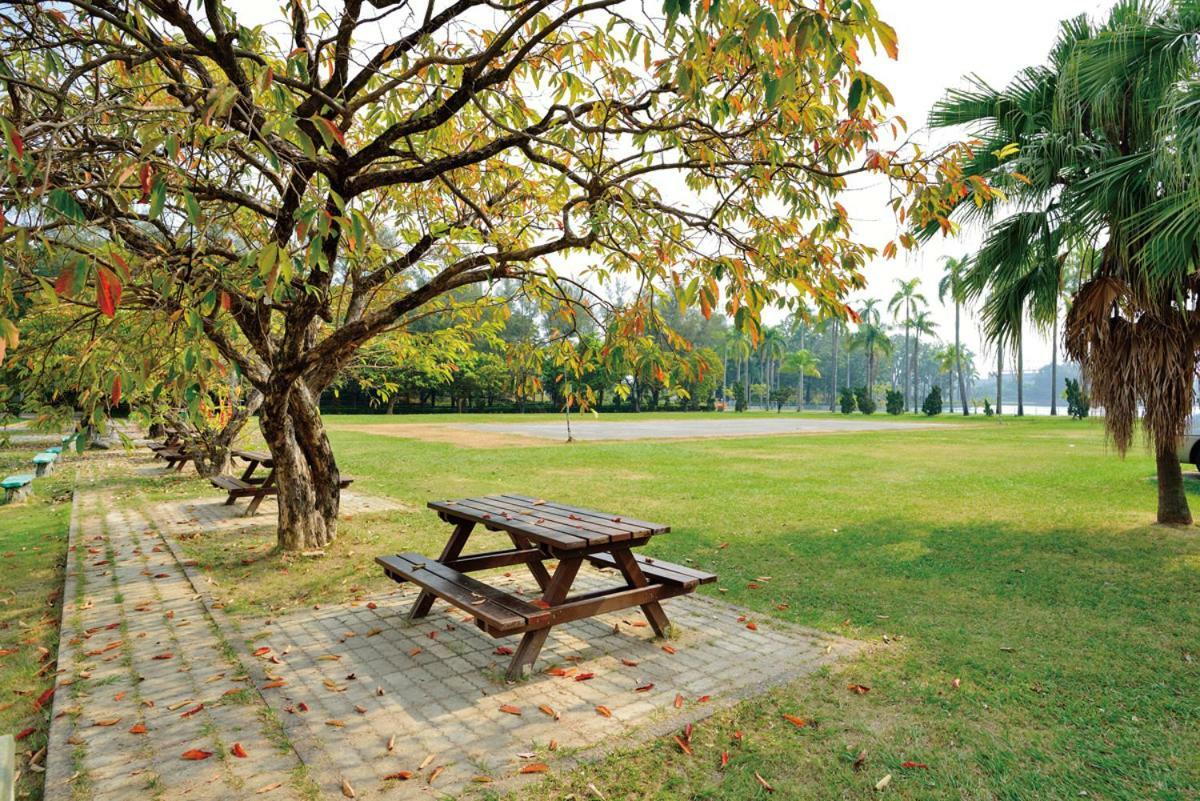Chengching Lakefront Resort เกาสง ภายนอก รูปภาพ